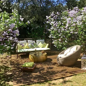 Bed & Breakfast Longo Mai, Sillans-la Cascade